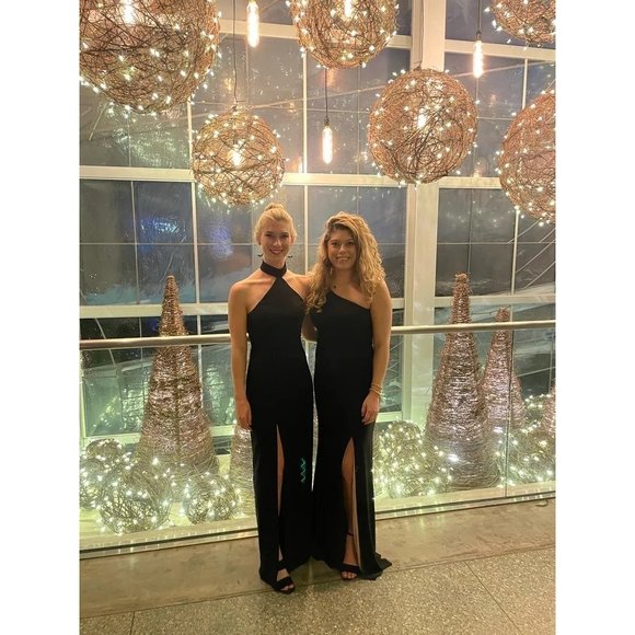 Amanda Uprichard Queen Gown in Black Medium - Picture 9 of 14